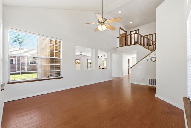 865 Mckelvy Avenue, Clovis, CA 93611