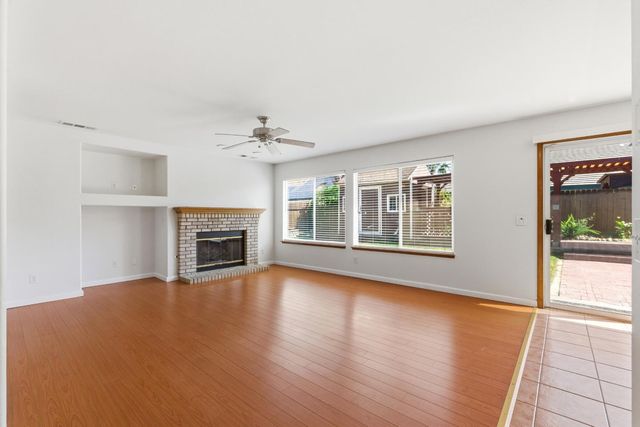 865 Mckelvy Avenue, Clovis, CA 93611