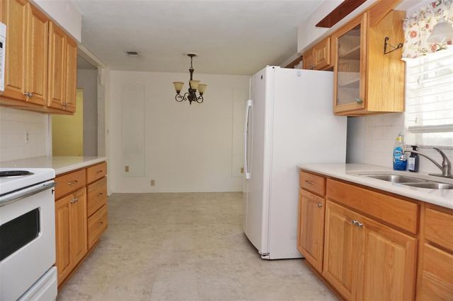 405 S CAMELLIA AVENUE, Crystal River, FL 34429