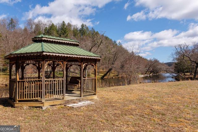 166 Dallas Lane, Blue Ridge, GA 30513