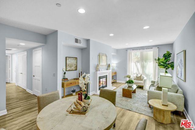 14412 Killion Street 205, Sherman Oaks, CA 91401