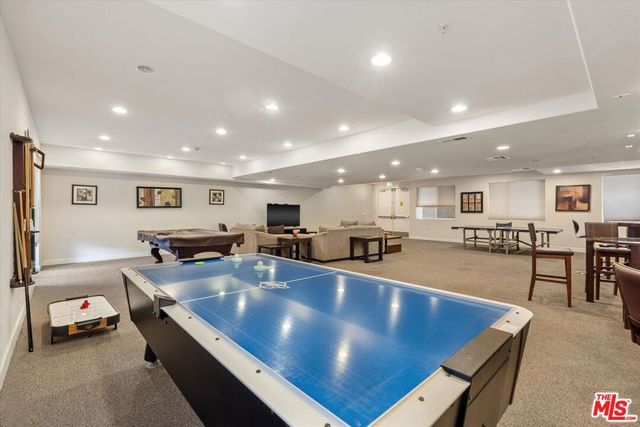14412 Killion Street 205, Sherman Oaks, CA 91401