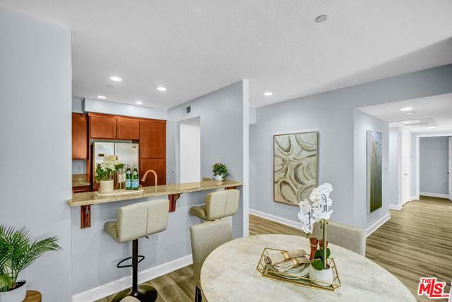 14412 Killion Street 205, Sherman Oaks, CA 91401