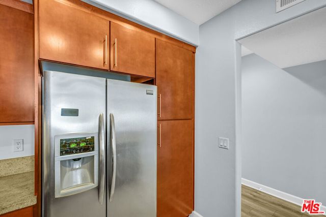 14412 Killion Street 205, Sherman Oaks, CA 91401