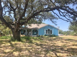 324 Rooster Dr, Pleasanton, TX 78064