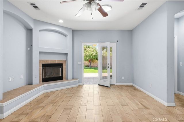 44154 Coral, Lancaster, CA 93536