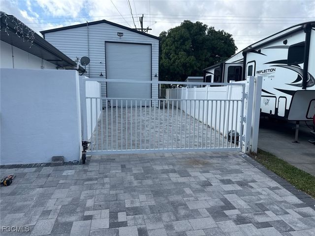 2303 Club House RD, North Fort Myers, FL 33917