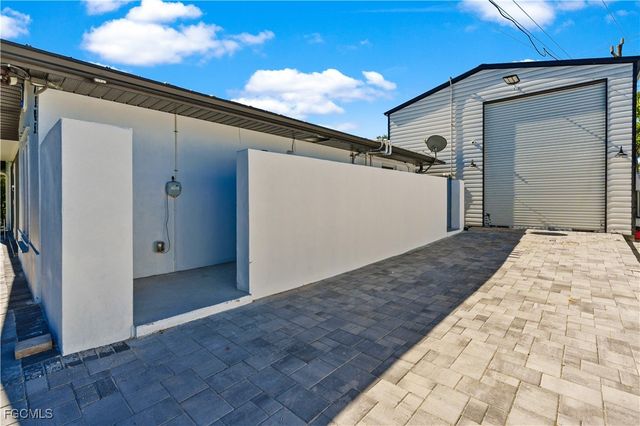 2303 Club House RD, North Fort Myers, FL 33917