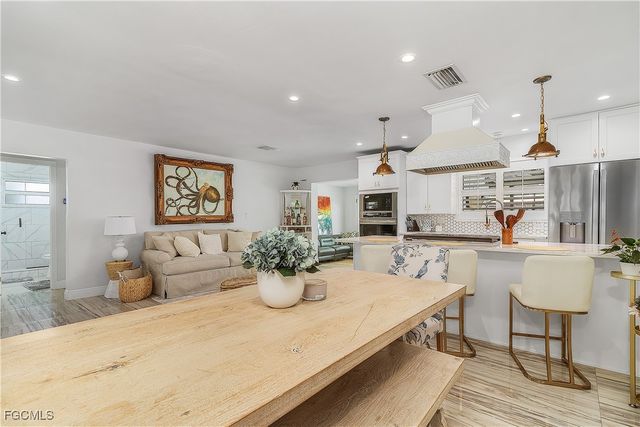 2303 Club House RD, North Fort Myers, FL 33917