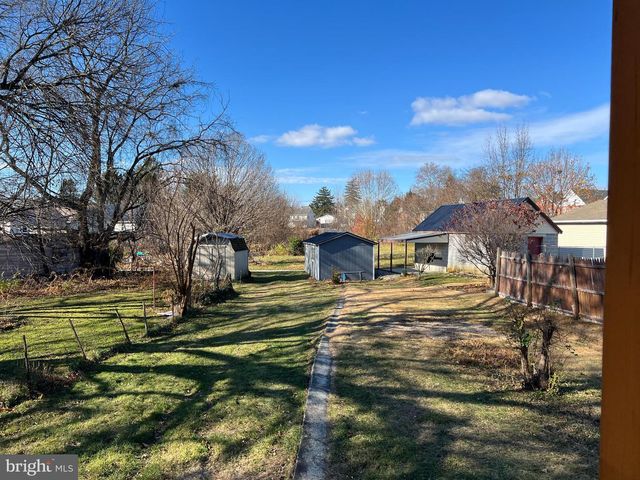 228 HAMILTON AVE, Waynesboro, PA 17268