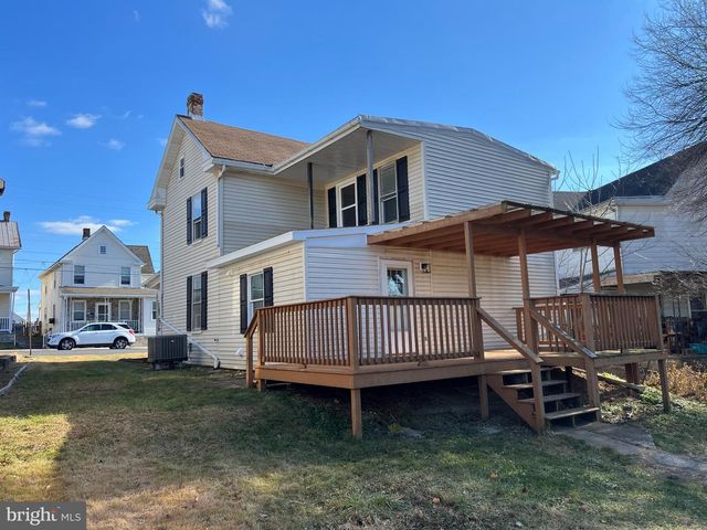 228 HAMILTON AVE, Waynesboro, PA 17268