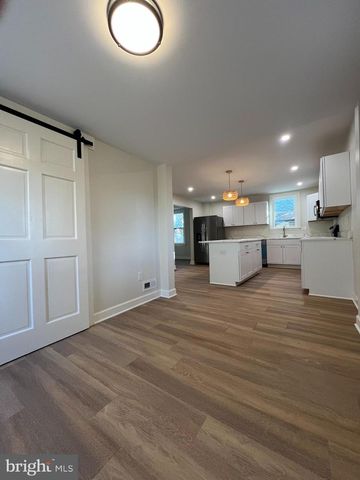 228 HAMILTON AVE, Waynesboro, PA 17268