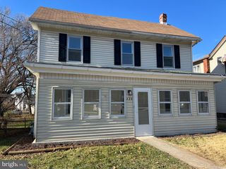 228 HAMILTON AVE, Waynesboro, PA 17268