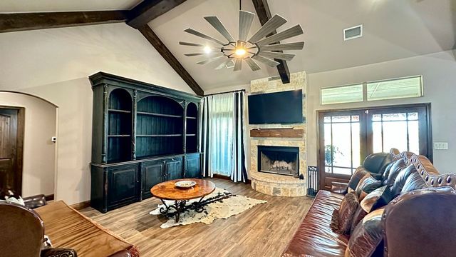 7418 E County Rd 93, Midland, TX 79706