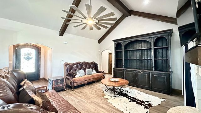 7418 E County Rd 93, Midland, TX 79706