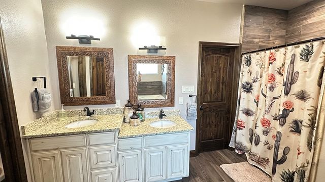 7418 E County Rd 93, Midland, TX 79706