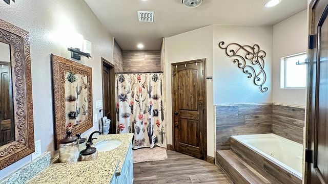 7418 E County Rd 93, Midland, TX 79706