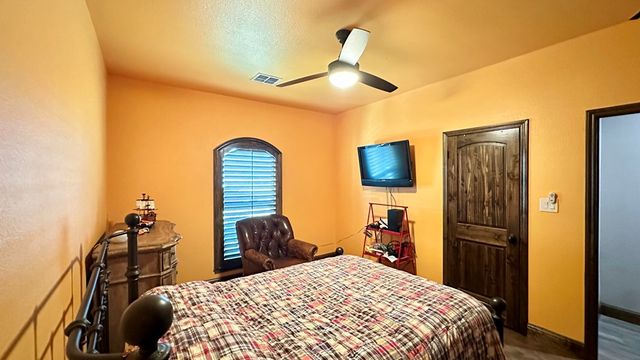 7418 E County Rd 93, Midland, TX 79706