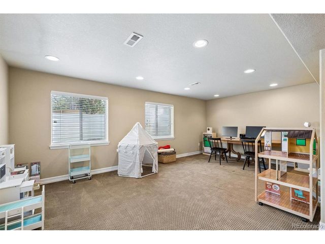 2677 Pemberly Ave, Highlands Ranch, CO 80126