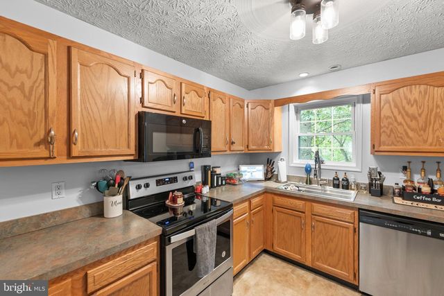 544 BLUEBIRD TRL, Winchester, VA 22602