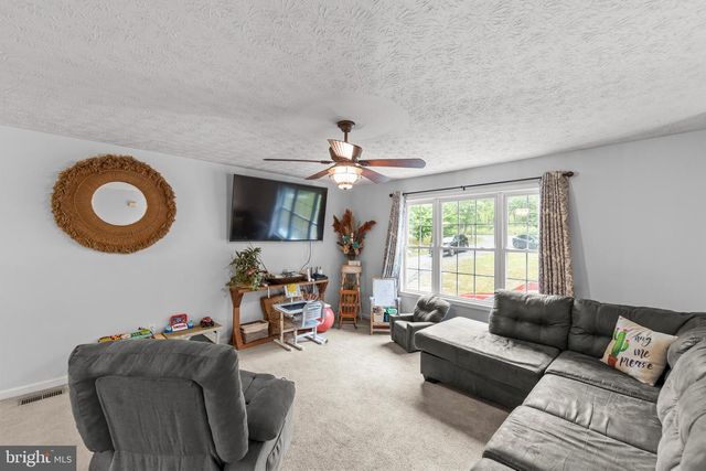 544 BLUEBIRD TRL, Winchester, VA 22602
