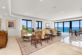 2 N Breakers Row N32, Palm Beach, FL 33480
