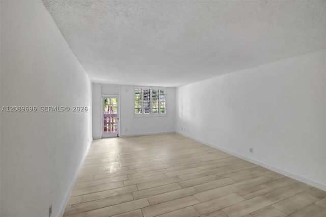 90 Edgewater Dr 327, Coral Gables, FL 33133