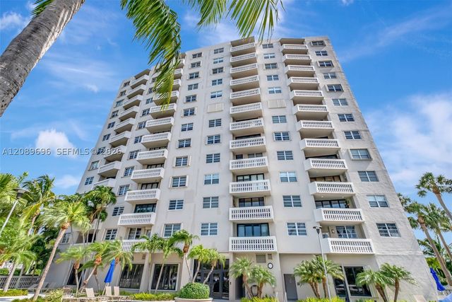 90 Edgewater Dr 327, Coral Gables, FL 33133