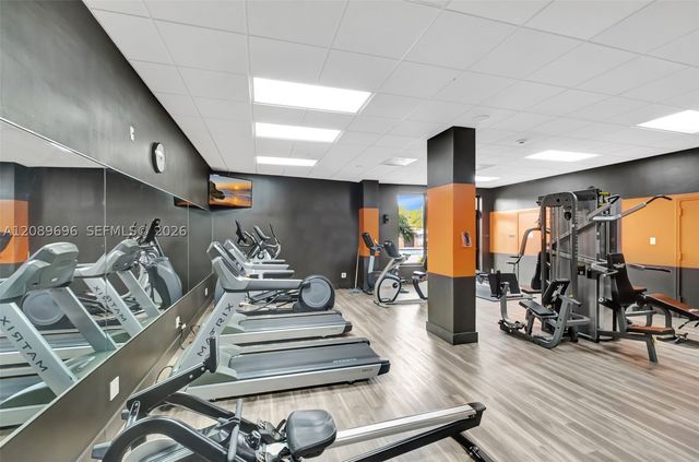 90 Edgewater Dr 327, Coral Gables, FL 33133