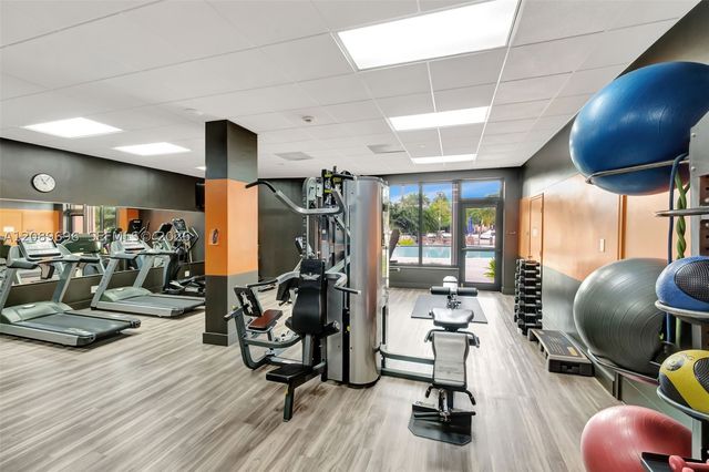 90 Edgewater Dr 327, Coral Gables, FL 33133