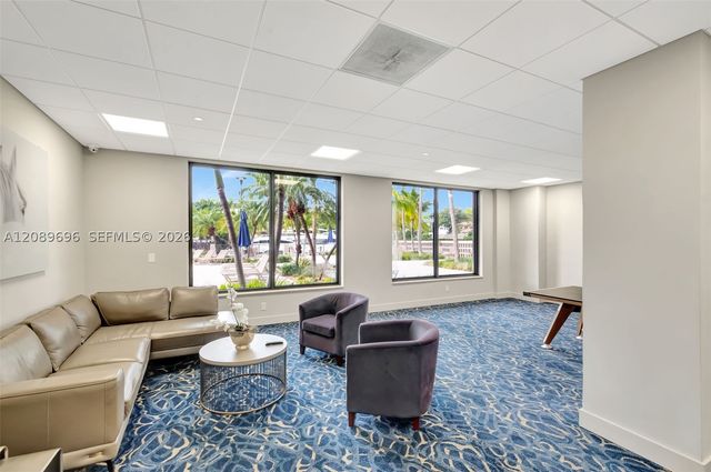 90 Edgewater Dr 327, Coral Gables, FL 33133