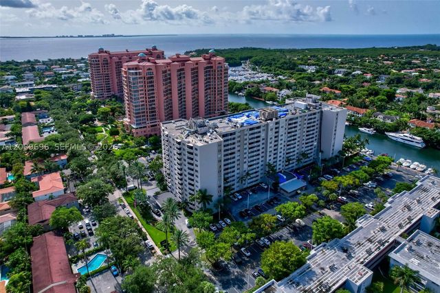 90 Edgewater Dr 327, Coral Gables, FL 33133