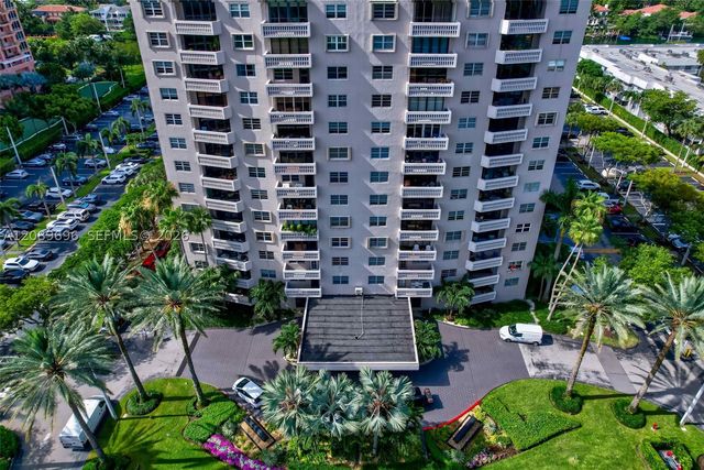 90 Edgewater Dr 327, Coral Gables, FL 33133