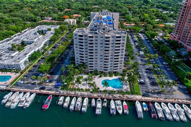 90 Edgewater Dr 327, Coral Gables, FL 33133