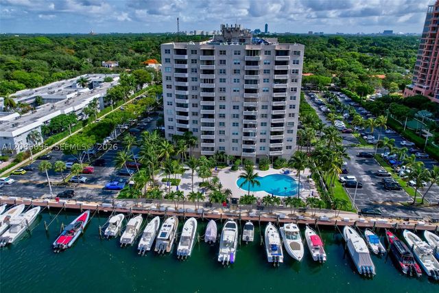 90 Edgewater Dr 327, Coral Gables, FL 33133