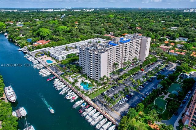 90 Edgewater Dr 327, Coral Gables, FL 33133