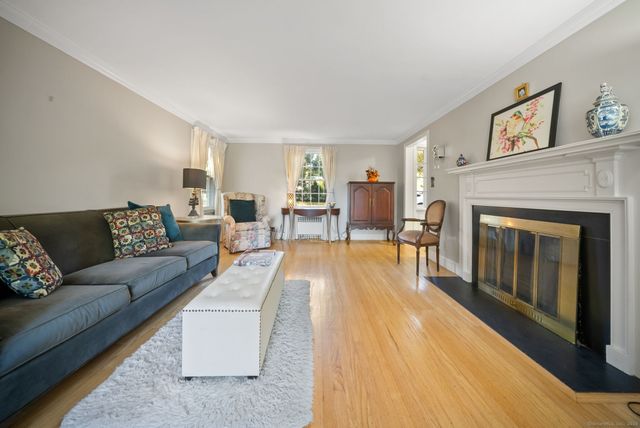 236 Ridgewood Road, West Hartford, CT 06107