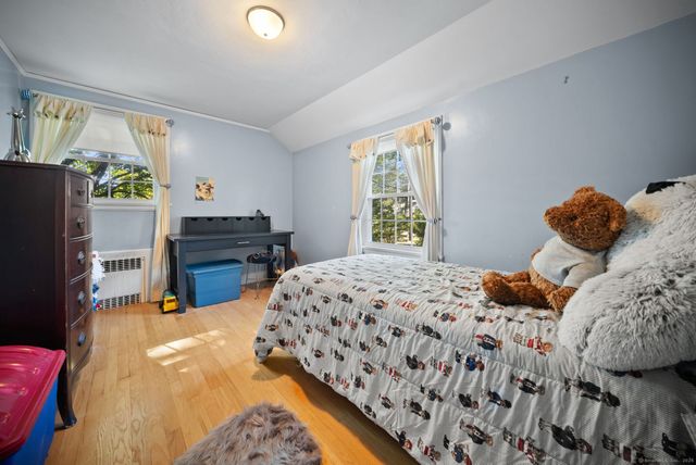 236 Ridgewood Road, West Hartford, CT 06107