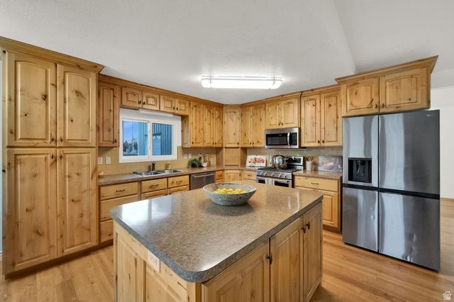 11042 N 5600 W, Highland, UT 84003