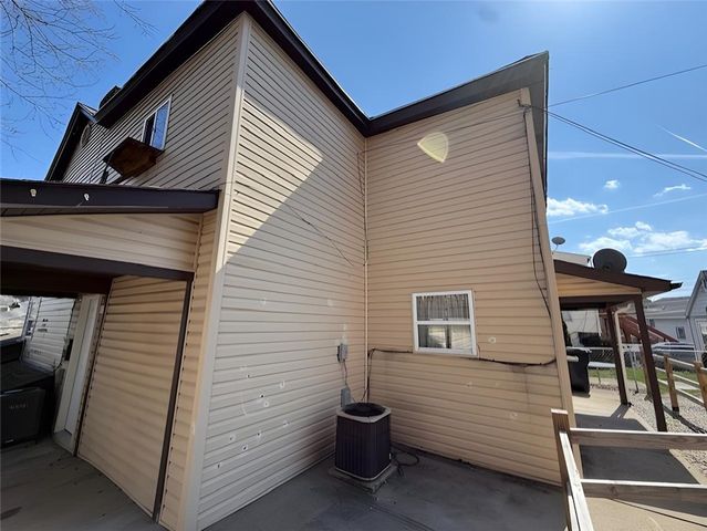 620 Carothers Ave, Carnegie, PA 15106