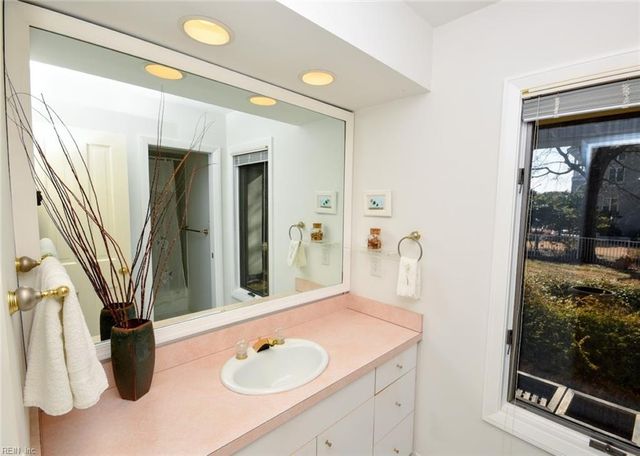 425 Maryland Court CT, Virginia Beach, VA 23451