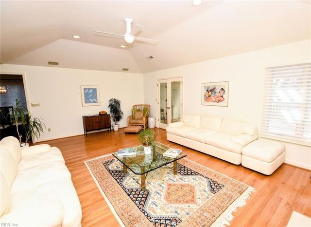 425 Maryland Court CT, Virginia Beach, VA 23451