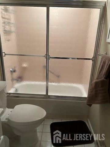 180-B Mimosa Plaza Plaza, Monroe, NJ 08831