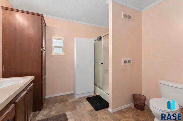 6013 W Flamingo Pl Place, Sioux Falls, SD 57107