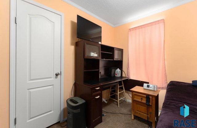 6013 W Flamingo Pl Place, Sioux Falls, SD 57107