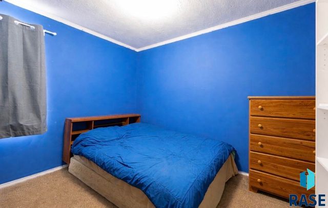 6013 W Flamingo Pl Place, Sioux Falls, SD 57107