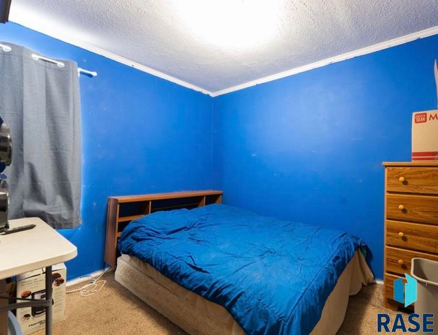 6013 W Flamingo Pl Place, Sioux Falls, SD 57107