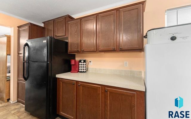 6013 W Flamingo Pl Place, Sioux Falls, SD 57107