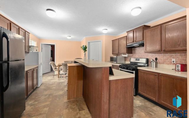 6013 W Flamingo Pl Place, Sioux Falls, SD 57107