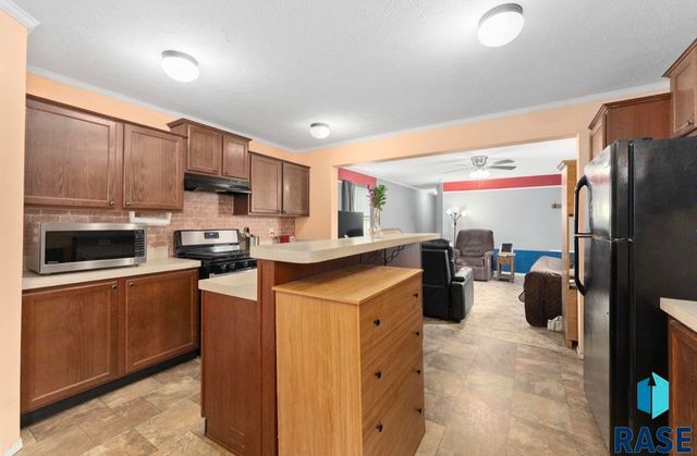 6013 W Flamingo Pl Place, Sioux Falls, SD 57107